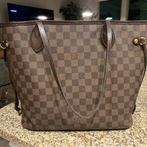Authentic Louis Vuitton Neverfull MM Tote Damier, authentic.